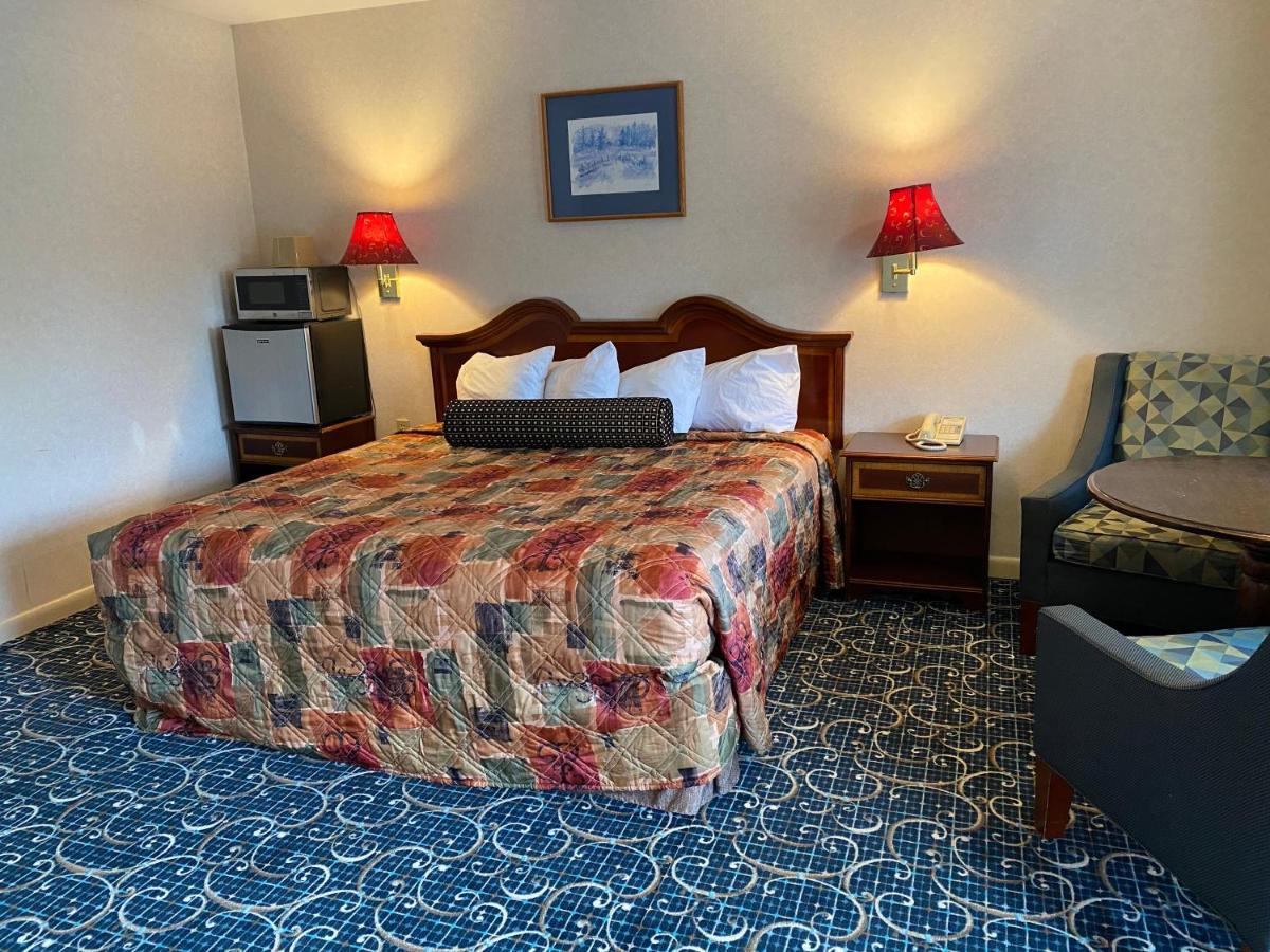 Economy Lodge 682 Main St Sturbridge Luaran gambar