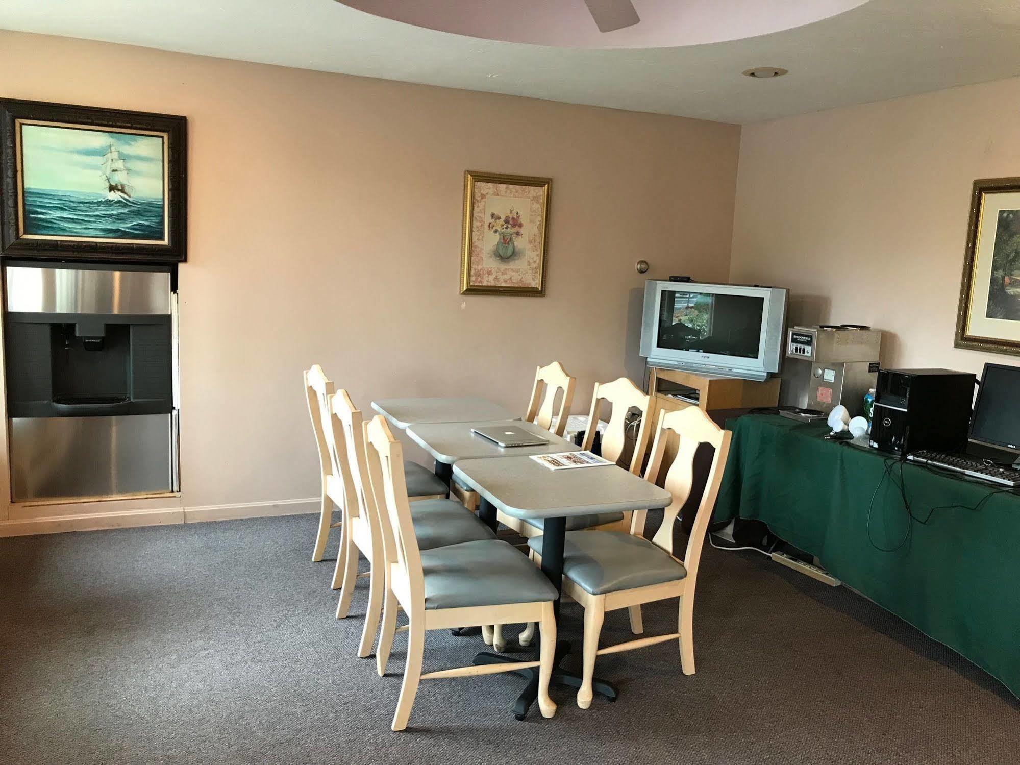 Economy Lodge 682 Main St Sturbridge Luaran gambar