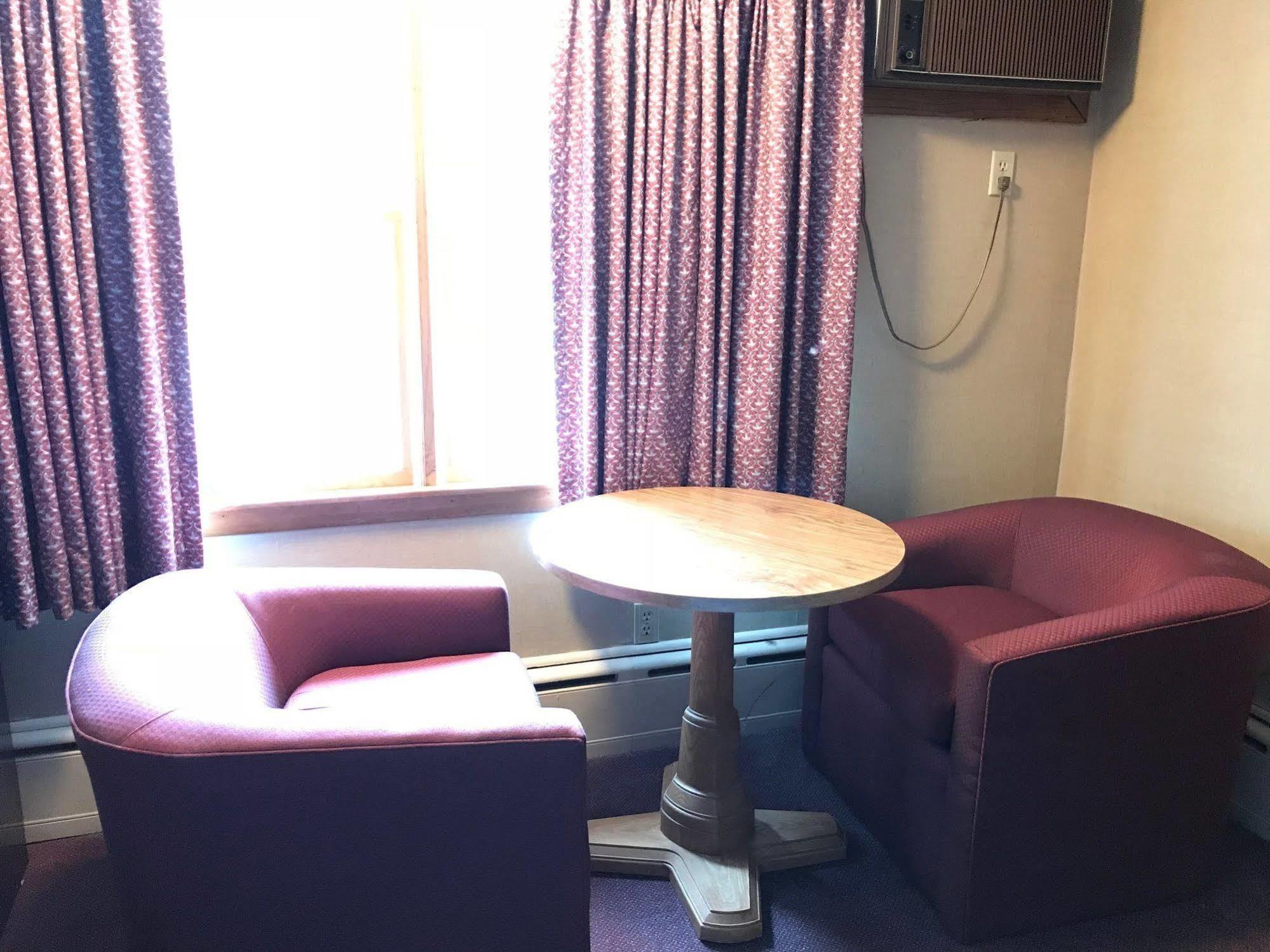 Economy Lodge 682 Main St Sturbridge Luaran gambar